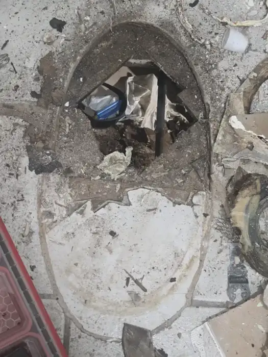 Sewer cleanout