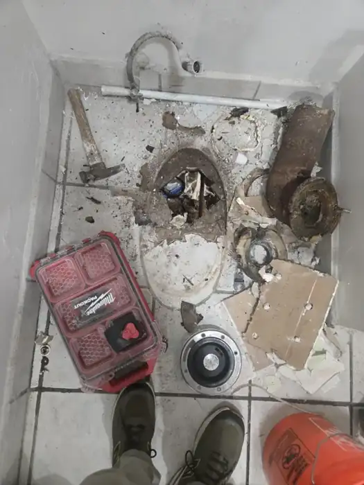 Replace a toilet wax ring