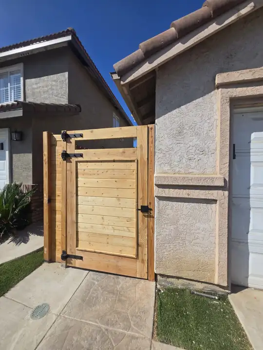 New cedar side gate