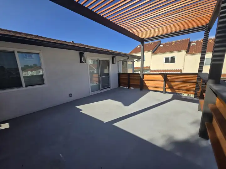 Deck with cedar railing
